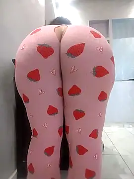 Snapshot of Dalou3a-69 chatting on 12.22.25 Dalou3a-69 online show from 12.22.25