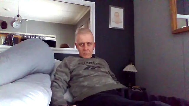 Snapshot of Teemu chatting on 03.18.25 Teemu online show from 03.18.25