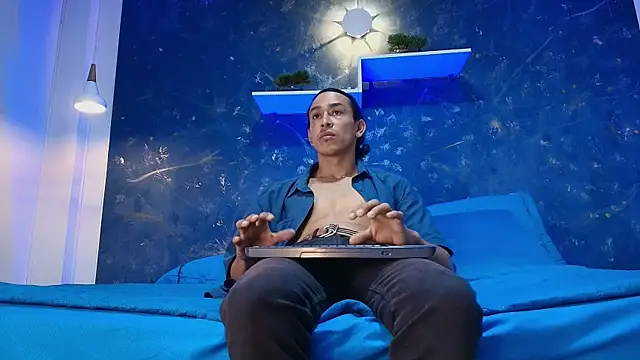 Ares Cohen online show from 03.03.25