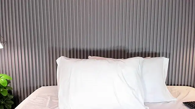 GabyFosterr online show from 10.16.25