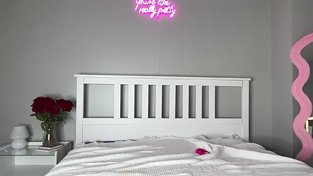 meggsworld online show from 02.25.25