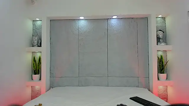 Snapshot of MiaMistrex chatting on 11.25.25 MiaMistrex online show from 11.25.25