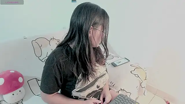 Naoko 7w7 online show from 02.25.25