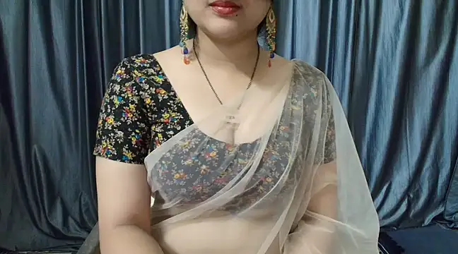 Snapshot of goldiwets chatting on 03.03.25 goldiwets online show from 03.03.25