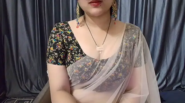 Snapshot of goldiwets chatting on 03.03.25 goldiwets online show from 03.03.25