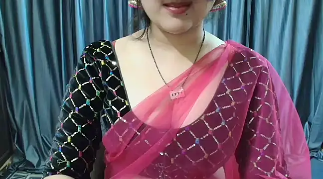 Snapshot of goldiwets chatting on 03.05.25 goldiwets online show from 03.05.25