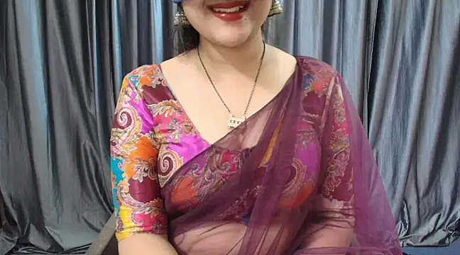 Snapshot of goldiwets chatting on 03.10.25 goldiwets online show from 03.10.25