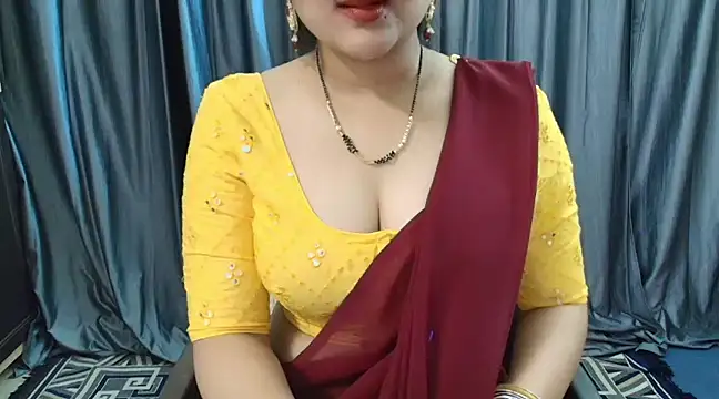 Snapshot of goldiwets chatting on 03.15.25 goldiwets online show from 03.15.25