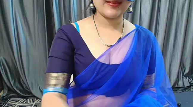 Snapshot of goldiwets chatting on 03.18.25 goldiwets online show from 03.18.25