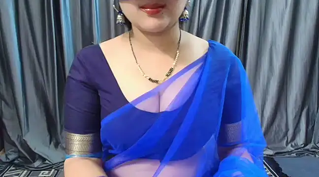 Snapshot of goldiwets chatting on 03.18.25 goldiwets online show from 03.18.25