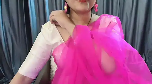 Snapshot of goldiwets chatting on 03.20.25 goldiwets online show from 03.20.25