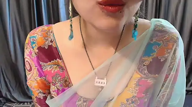 Snapshot of goldiwets chatting on 03.21.25 goldiwets online show from 03.21.25