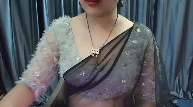 Snapshot of goldiwets chatting on 03.22.25 goldiwets online show from 03.22.25