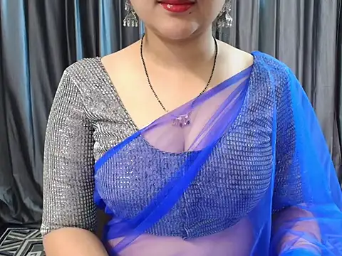 Snapshot of goldiwets chatting on 09.09.25 goldiwets online show from 09.09.25