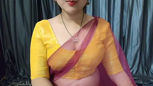 Snapshot of goldiwets chatting on 09.11.25 goldiwets online show from 09.11.25