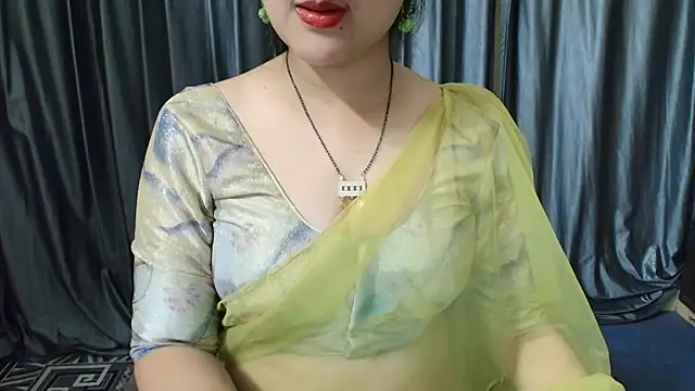 Snapshot of goldiwets chatting on 09.12.25 goldiwets online show from 09.12.25