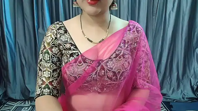 Snapshot of goldiwets chatting on 09.18.25 goldiwets online show from 09.18.25