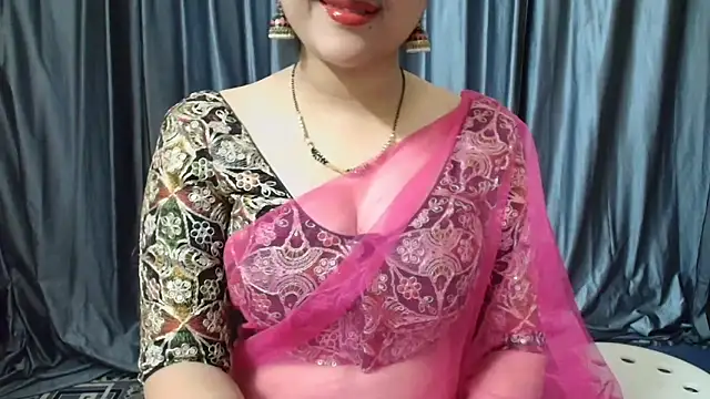 Snapshot of goldiwets chatting on 09.18.25 goldiwets online show from 09.18.25