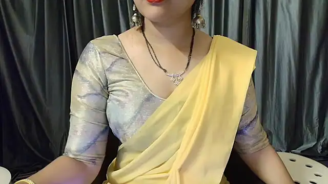 Snapshot of goldiwets chatting on 10.10.25 goldiwets online show from 10.10.25