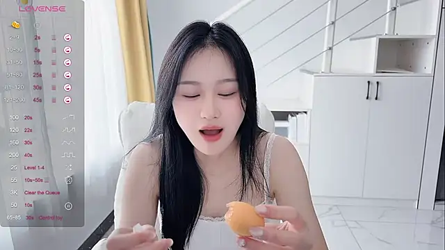 Cassie-20 online show from 03.15.25