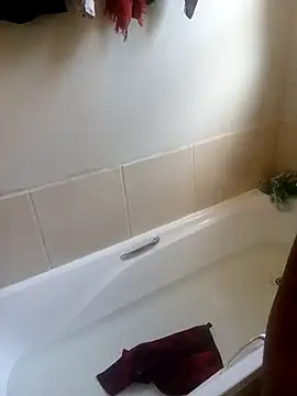 Snapshot of PinkMagic chatting on 11.29.25 PinkMagic online show from 11.29.25