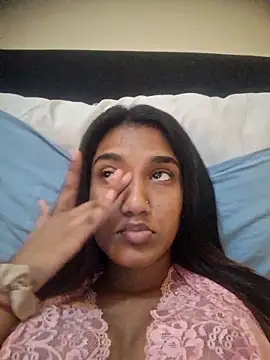 Snapshot of indianpink_lips chatting on 11.07.25 indianpink lips online show from 11.07.25