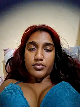 Snapshot of indianpink_lips chatting on 12.14.25 indianpink lips online show from 12.14.25