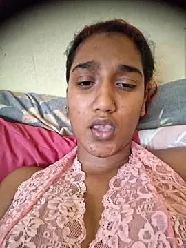 Snapshot of indianpink_lips chatting on 12.16.25 indianpink lips online show from 12.16.25