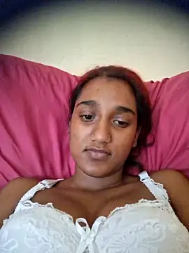 indianpink lips online show from 12.18.25