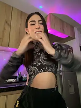 Snapshot of candycami19 chatting on 09.13.25 candycami19 online show from 09.13.25