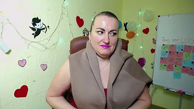 DianaMGG online show from 02.27.25