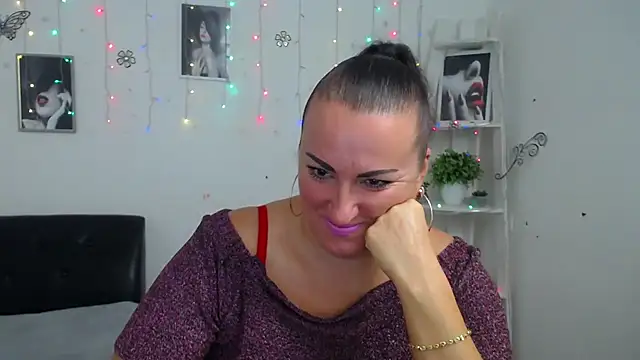 DianaMGG online show from 10.09.25