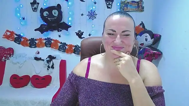 DianaMGG online show from 10.21.25