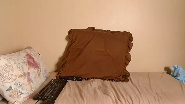 Karishma99  online show from 03.04.25