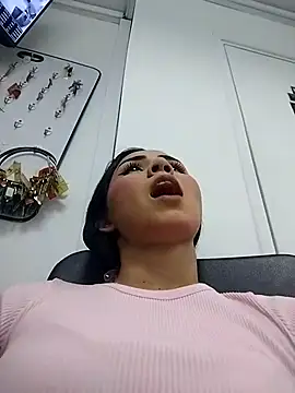 Natty roberts  online show from 02.27.26