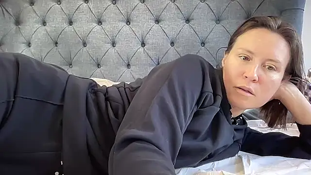 eatmypie69 online show from 09.22.25