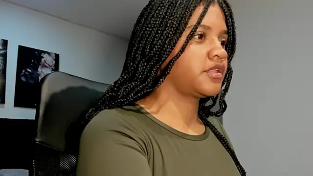 ZahraRose online show from 10.03.25