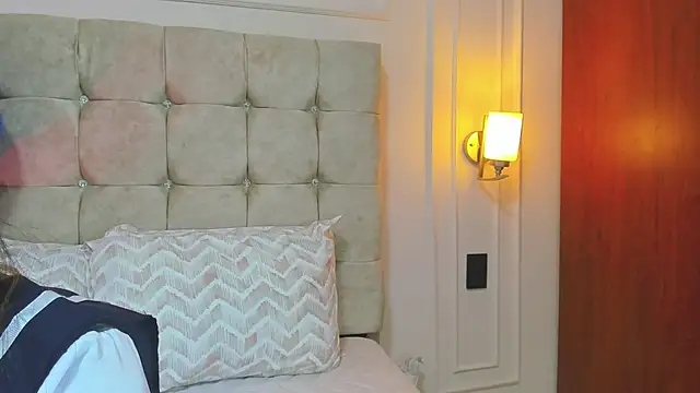 JasmineRoss 1 online show from 09.10.25