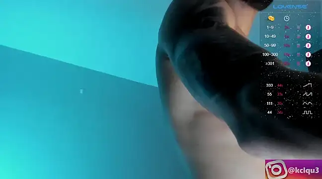 Snapshot of K_cique chatting on 03.04.25 K cique online show from 03.04.25