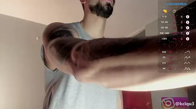 Snapshot of K_cique chatting on 03.18.25 K cique online show from 03.18.25