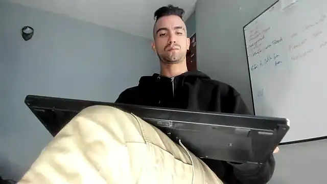 Snapshot of K_cique chatting on 09.27.25 K cique online show from 09.27.25