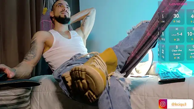 Snapshot of K_cique chatting on 02.08.26 K cique online show from 02.08.26