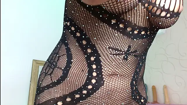 Snapshot of xime_stone chatting on 10.22.25 xime stone online show from 10.22.25