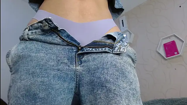 Snapshot of xime_stone chatting on 11.25.25 xime stone online show from 11.25.25