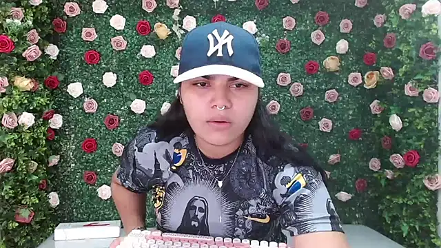 melany rouse18 online show from 11.24.25