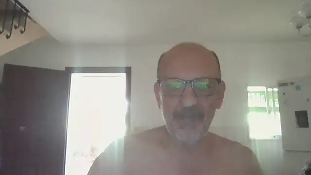 Snapshot of llopaco chatting on 06.21.26 llopaco online show from 06.21.26