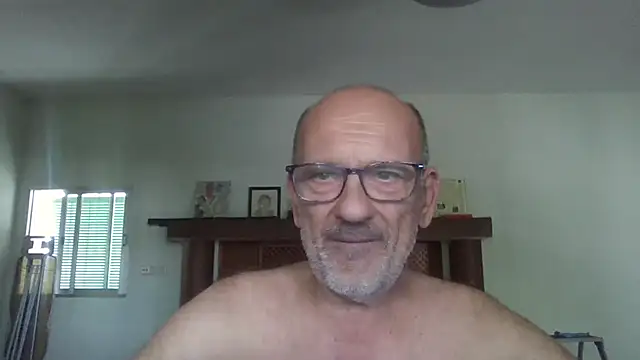 Snapshot of llopaco chatting on 07.22.26 llopaco online show from 07.22.26