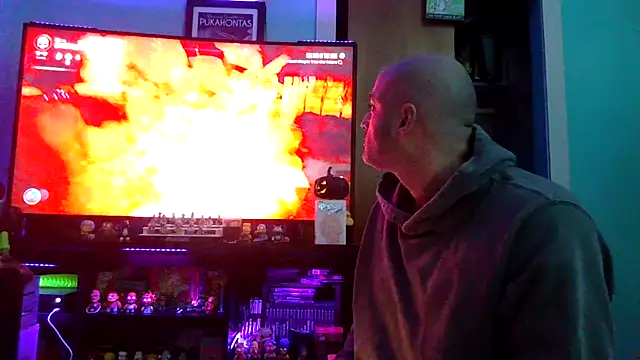 Novabear6996 online show from 10.17.25