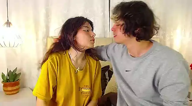 fyreandfox  online show from 03.10.25