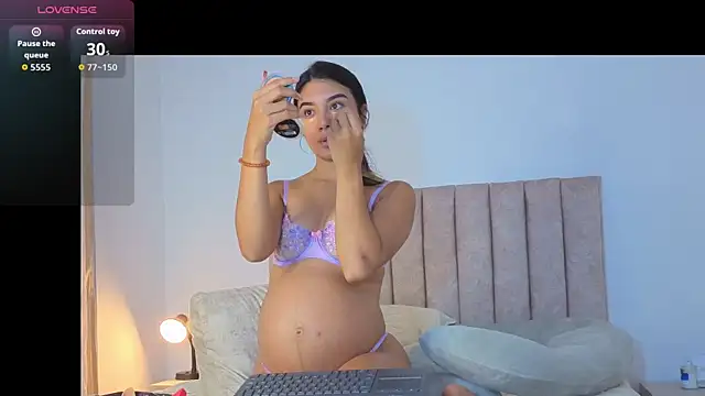 Snapshot of Abbyfierce chatting on 10.01.25 Abbyfierce online show from 10.01.25